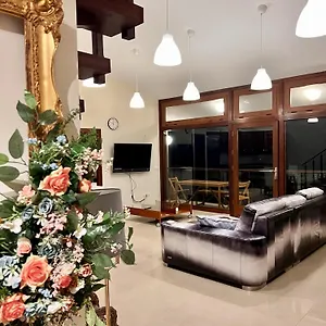 Casa Maricarmen Villa